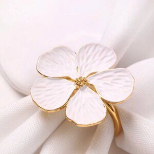 White Flower Napkin Rings SET of 8